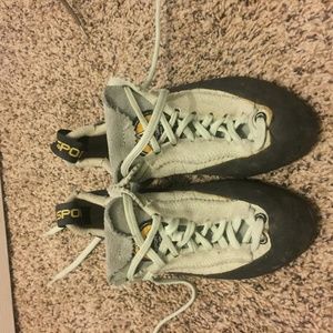 La Sportiva Women's Mythos